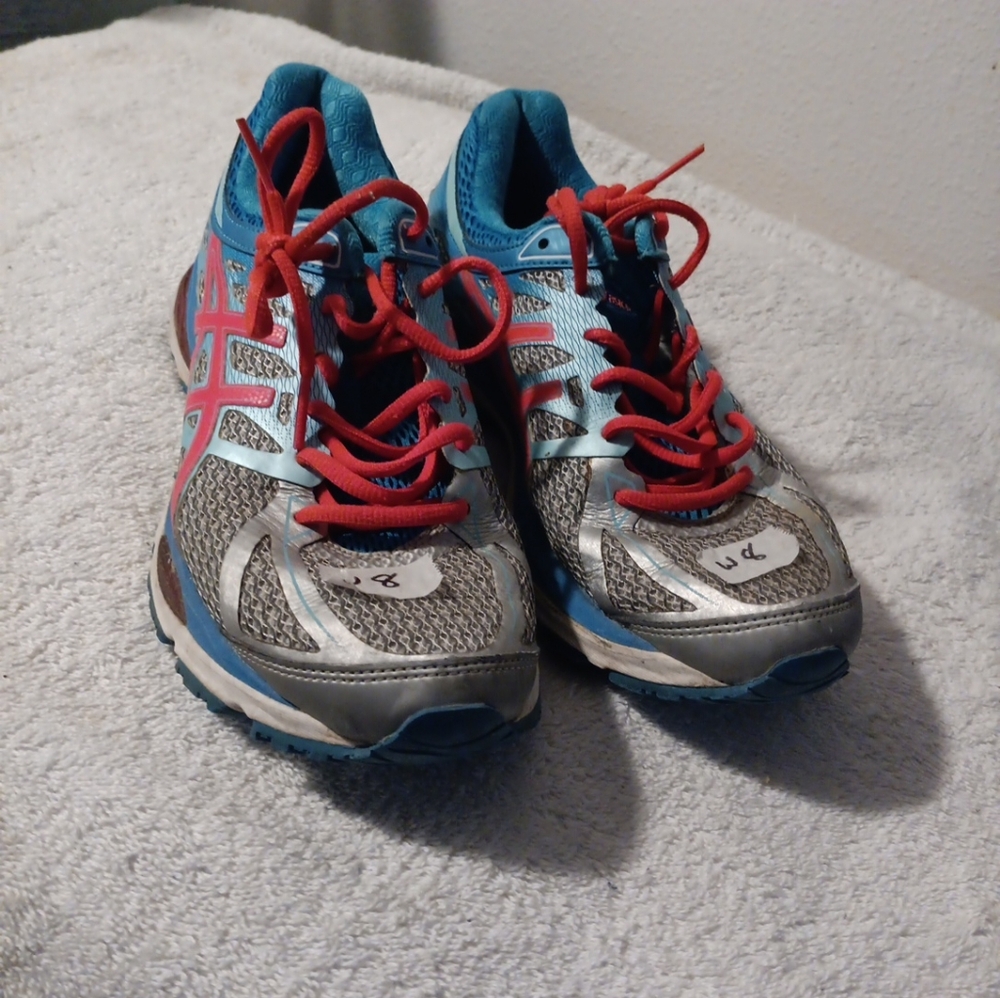 Women Sneakers Size8 EastLand